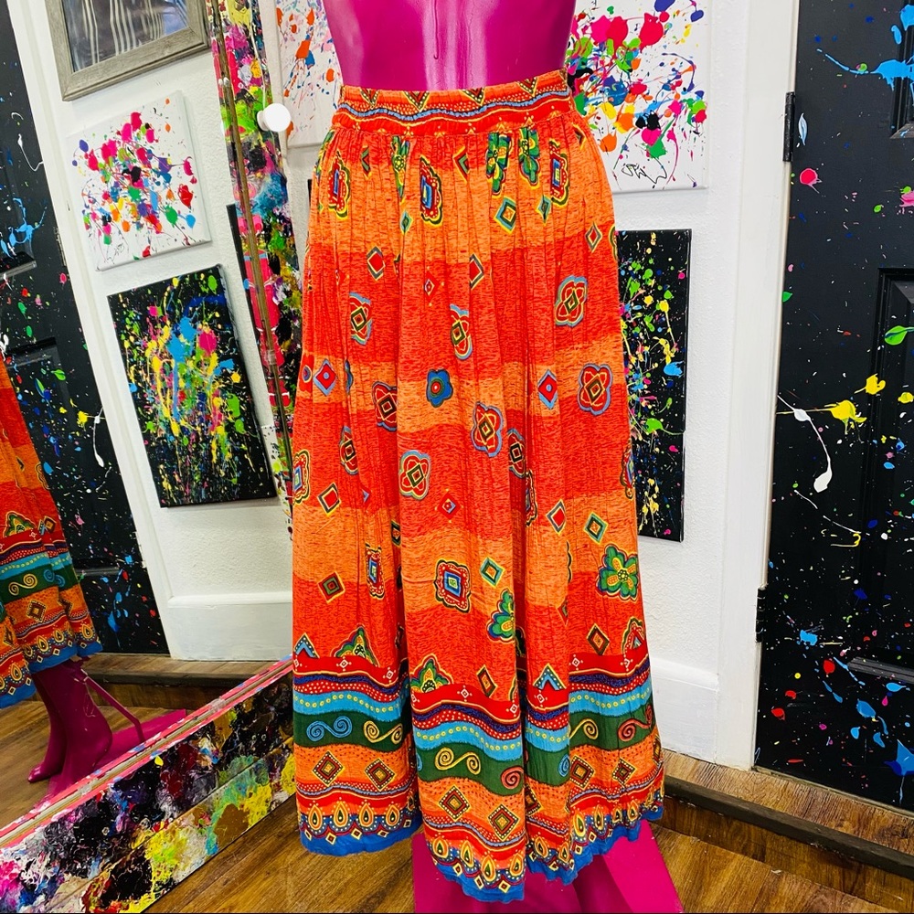Vibrant Orange Timeless print skirt. Vintage, 80s, 90s look